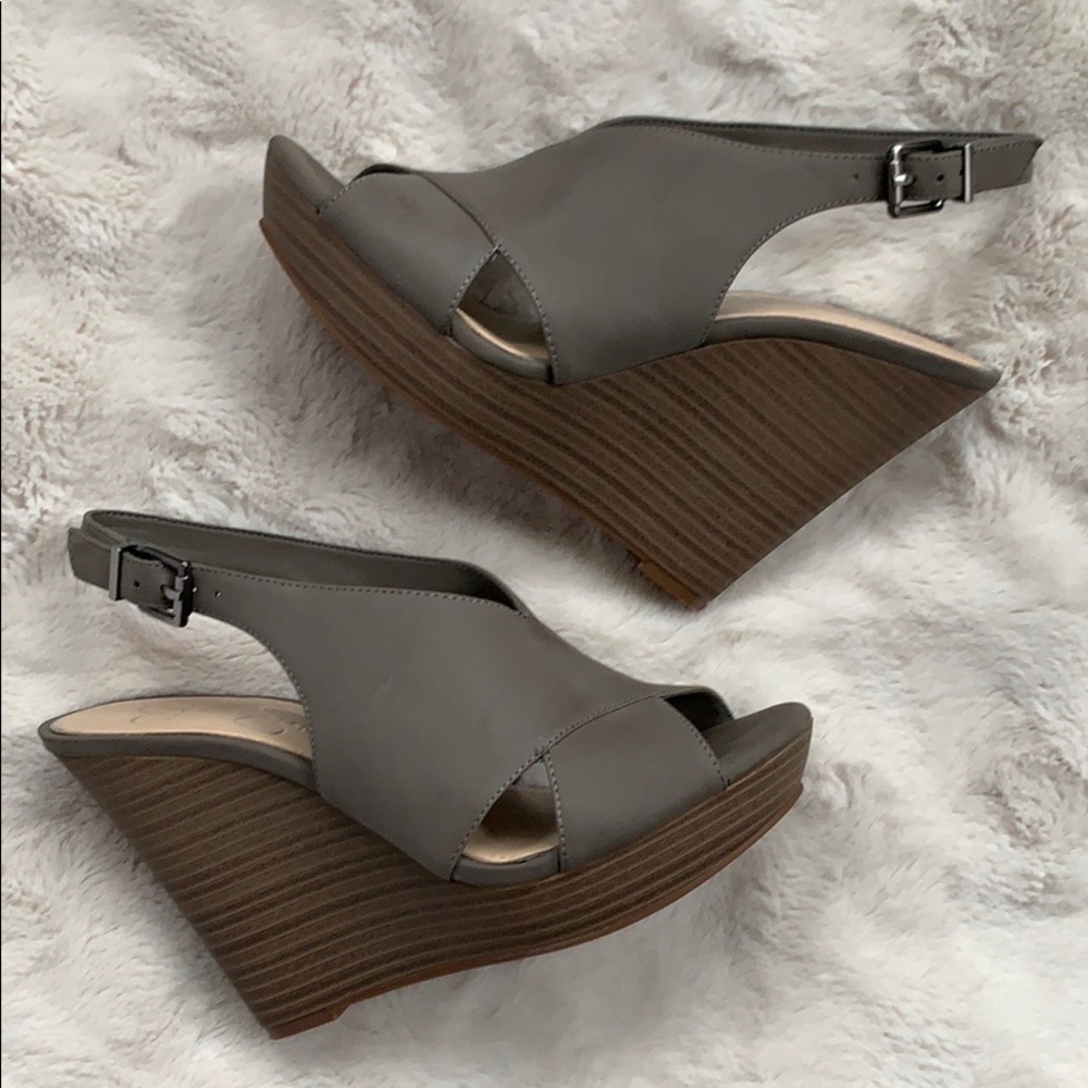 Jessica Simpson Colavita Wedges